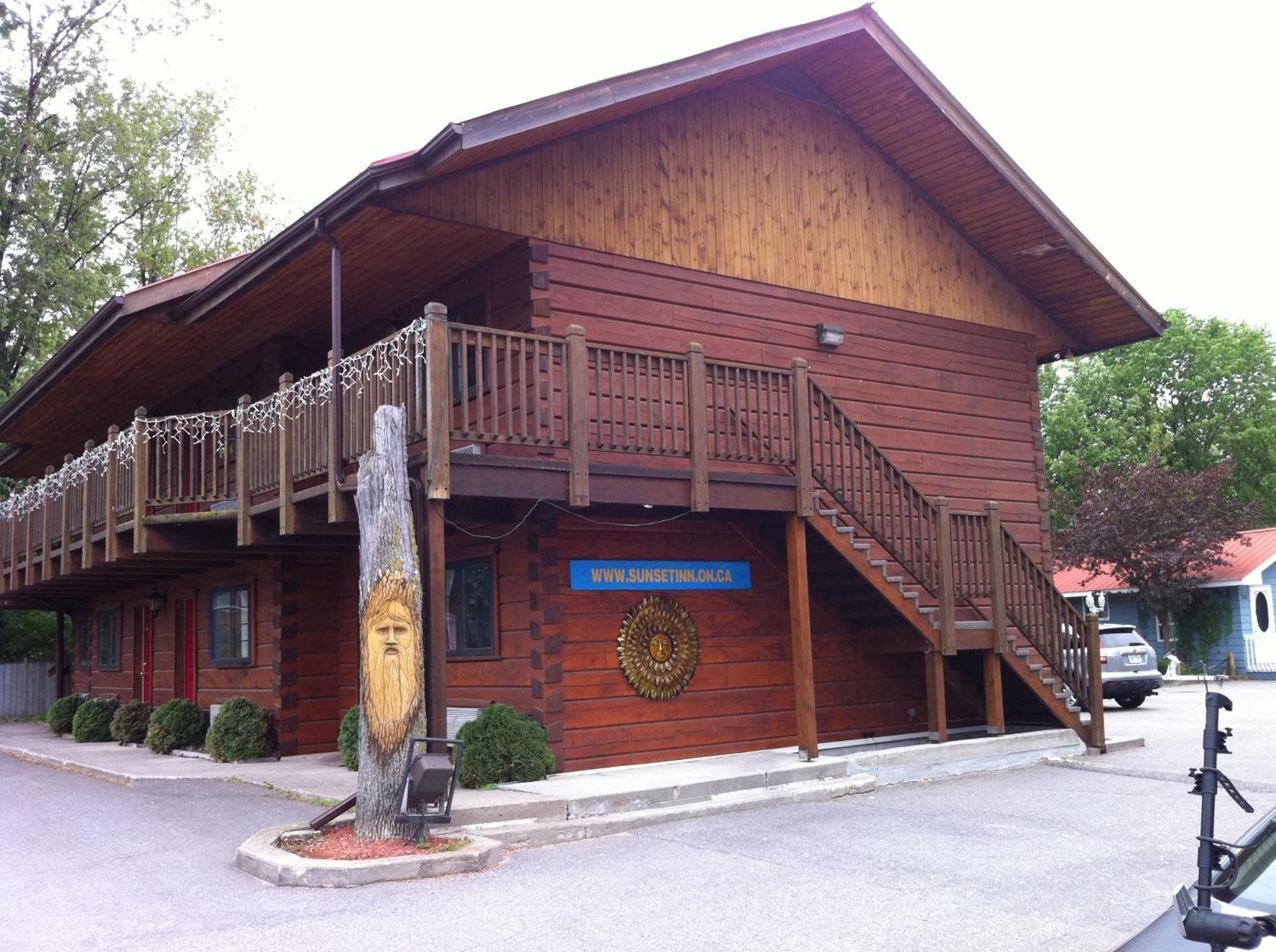 Sunset Inn North Bay Exterior photo